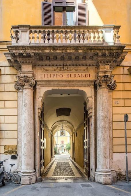 Discover The Pantheon From The Berardi Studio Flat Ngoại thất bức ảnh
